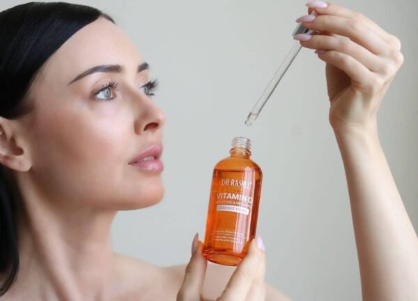 Sérum à la vitamine C - 100ml - Dr Rashell – Image 2